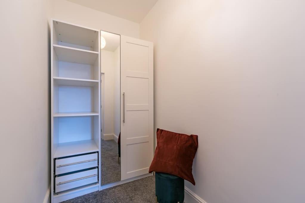 Jesouth Refreshing 1 Bedrm Condo Roomy Comfy Posh Кингстън ъпон Хъл Екстериор снимка