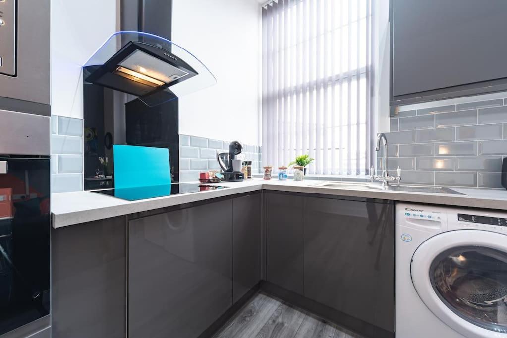 Jesouth Refreshing 1 Bedrm Condo Roomy Comfy Posh Кингстън ъпон Хъл Екстериор снимка